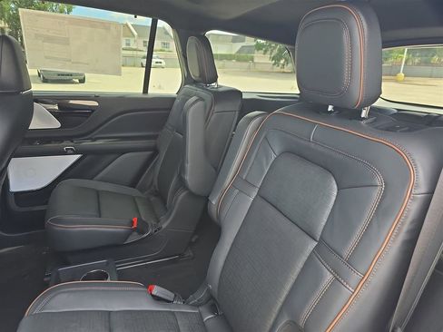 New 2025 Lincoln Aviator Black Label w/ Black Label Special Edition AWD/4WD image 15