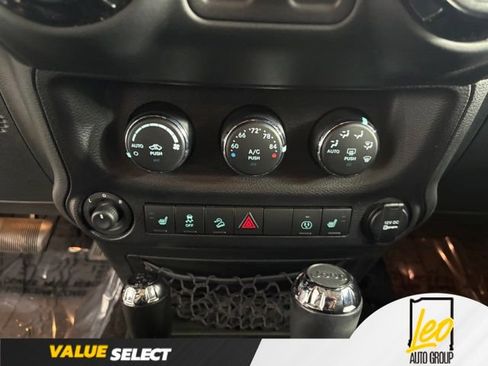 Used 2016 Jeep Wrangler Sahara AWD/4WD image 14