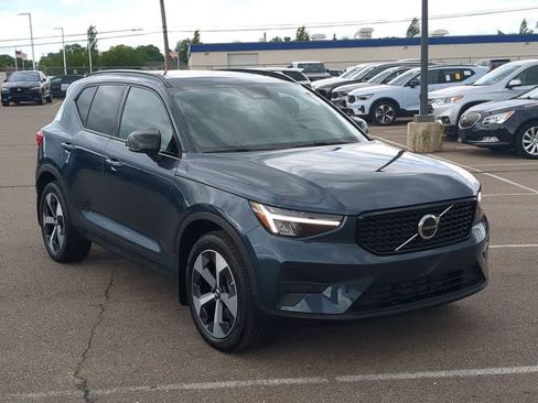 Used 2026 Volvo XC40 B5 Core w/ Protection Package Premier AWD/4WD image 8