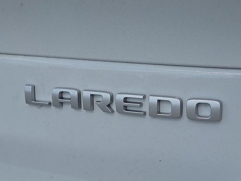 New 2025 Jeep Grand Cherokee L Laredo w/ Luxury Tech Group I image 9