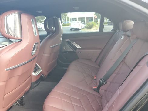 Used 2024 BMW 760i xDrive w/ Executive Package AWD/4WD image 14