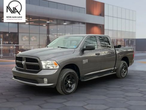 Used 2019 RAM 1500 Express AWD/4WD image 4