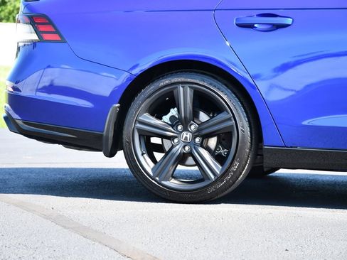Used 2024 Honda Accord Sport image 10
