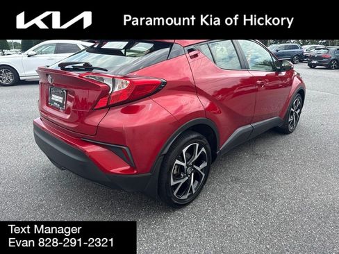 Used 2021 Toyota C-HR XLE FWD image 7