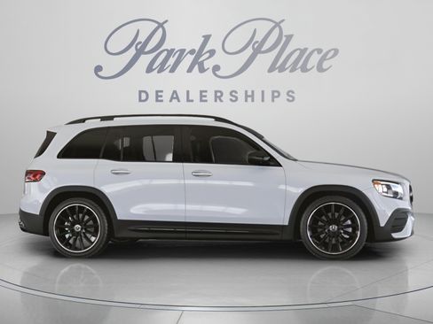 Certified 2023 Mercedes-Benz GLB 250 image 28