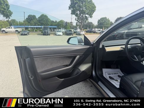 Used 2018 Tesla Model 3 Long Range RWD image 9