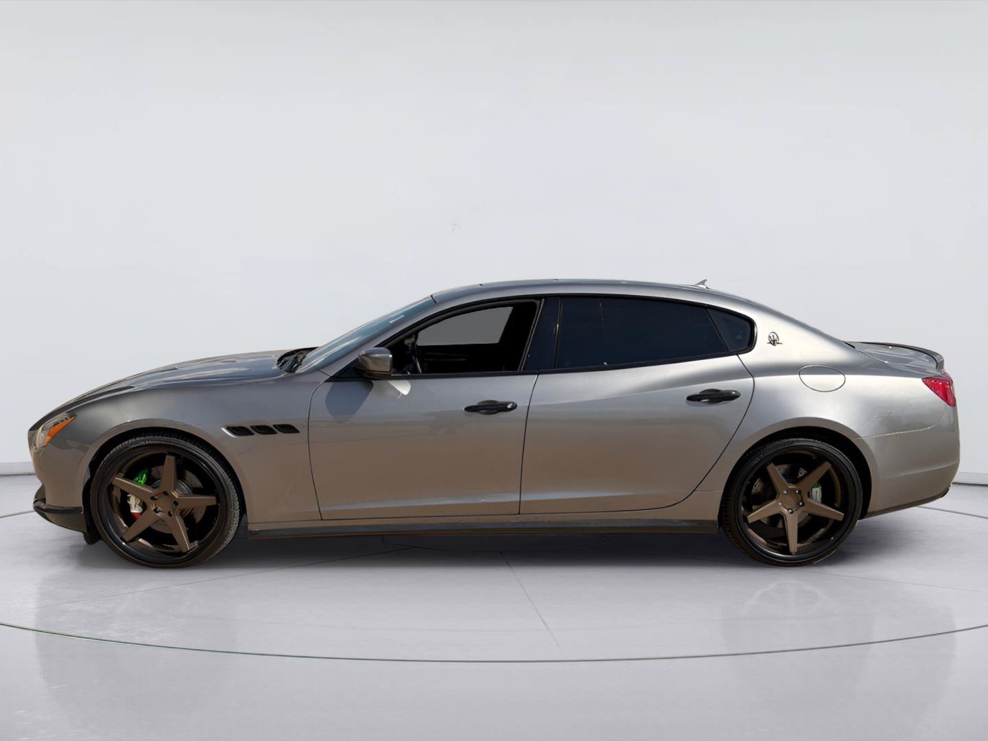 Used 2015 Maserati Quattroporte S Q4 AWD/4WD image 8