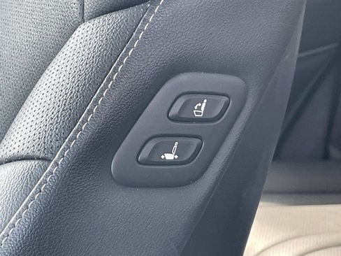Used 2024 Genesis GV80 2.5T AWD/4WD image 19