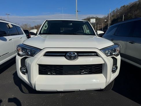 Used 2024 Toyota 4Runner SR5 image 2