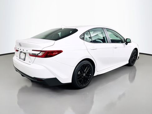 Used 2025 Toyota Camry SE w/ Multimedia Upgrade Package FWD image 4