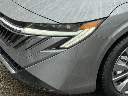 New 2026 Nissan Sentra SL image 9