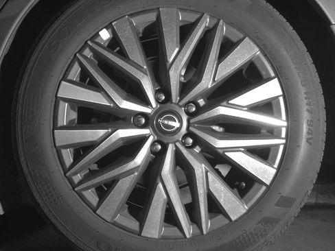 Used 2025 Nissan Altima 2.5 SV image 12