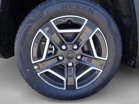 New 2026 Jeep Cherokee Laredo image 6