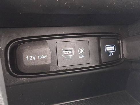 Used 2020 Hyundai Santa Fe SE FWD image 23