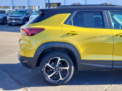 Used 2023 Chevrolet TrailBlazer RS w/ Sun and Liftgate Package image 4