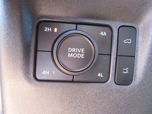 Certified 2025 Ford Expedition Max Platinum AWD/4WD image 17