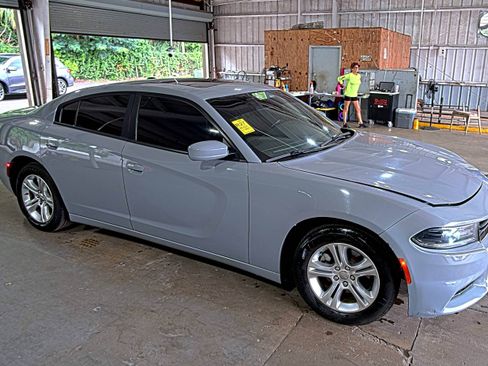 Used 2021 Dodge Charger SXT w/ Leather Interior Group RWD image 4