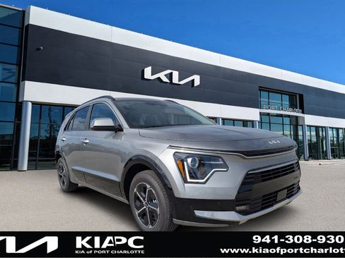 New 2025 Kia Niro SX image 1