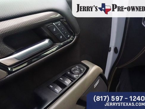 Used 2024 Chevrolet Silverado 1500 ZR2 w/ Technology Package AWD/4WD image 17