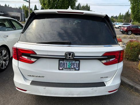 Used 2023 Honda Odyssey Elite image 5
