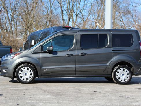 Used 2023 Ford Transit Connect XLT image 4
