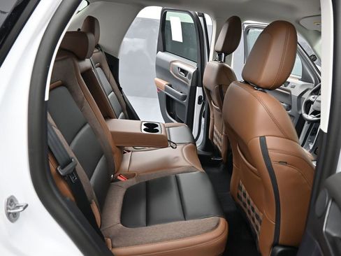 New 2025 Ford Bronco Sport Outer Banks w/ Outer Banks Tech Package+ image 17