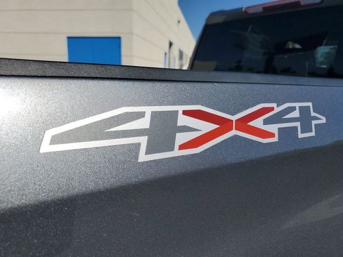 Used 2021 Chevrolet Silverado 1500 LT image 9