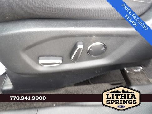 Certified 2018 Ford Explorer XLT FWD image 24