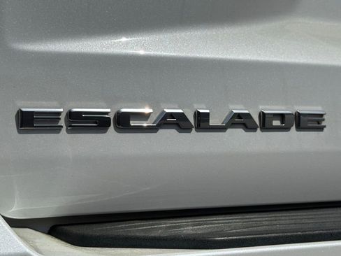 Used 2021 Cadillac Escalade ESV Sport w/ Driver Assist Tech Package image 9