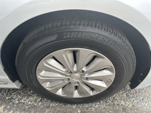 Used 2017 Hyundai Sonata SE FWD image 21