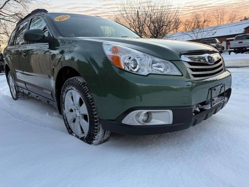 Used 2012 Subaru Outback 2.5i Premium image 4