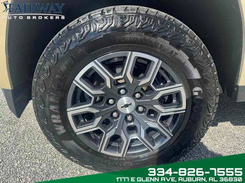 Used 2023 Chevrolet Colorado Z71 image 30