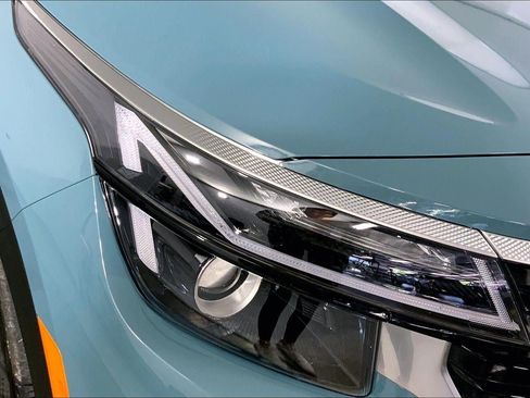 Certified 2025 Kia Seltos S FWD image 26