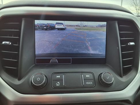 Certified 2022 GMC Acadia SLE w/ Driver Convenience Package image 6