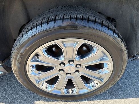 Used 2019 GMC Yukon XL Denali w/ Open Road Package image 20