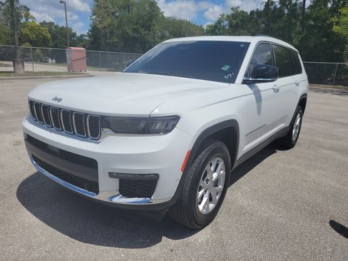 Used 2023 Jeep Grand Cherokee L Limited w/ Luxury Tech Group II RWD image 3