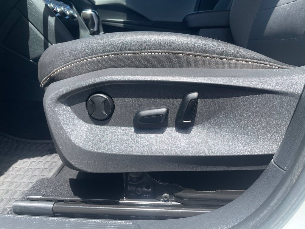 Certified 2023 Volkswagen Taos SE FWD image 17