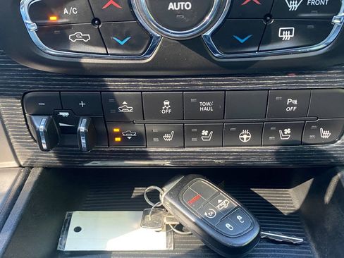 Used 2013 RAM 1500 Limited AWD/4WD image 37