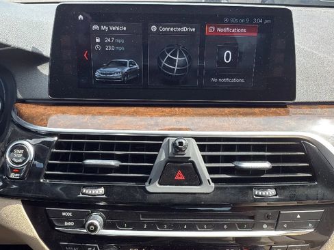 Used 2017 BMW 530i xDrive image 19