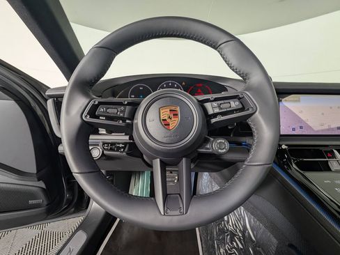 New 2026 Porsche Panamera 4 image 37