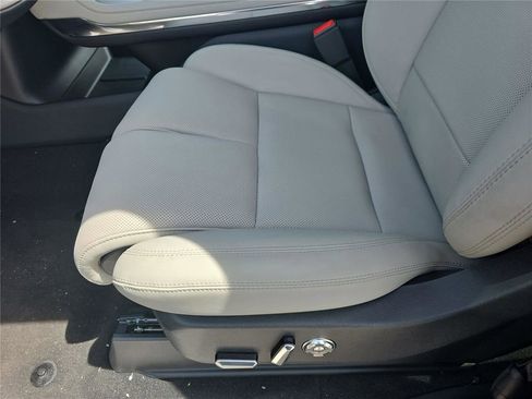New 2026 Lincoln Navigator Premiere AWD/4WD image 15