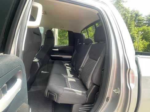 Used 2017 Toyota Tundra SR5 AWD/4WD image 9