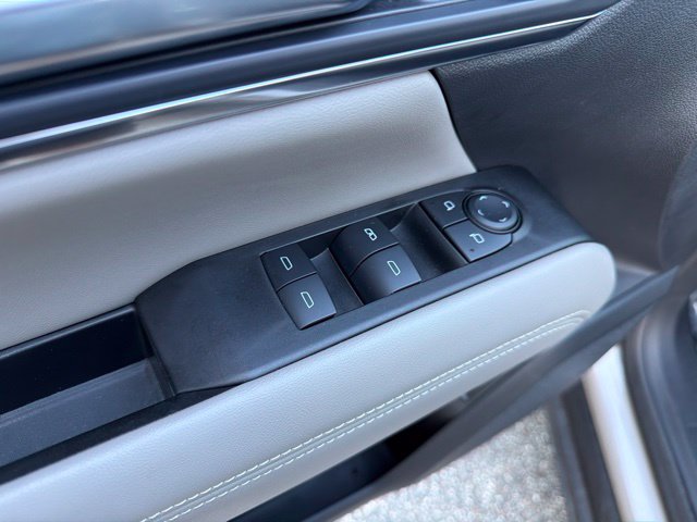 Used 2025 GMC Terrain Elevation w/ Elevation Premium Package AWD/4WD image 13