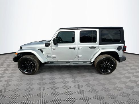 Used 2023 Jeep Wrangler Unlimited Sahara AWD/4WD image 9
