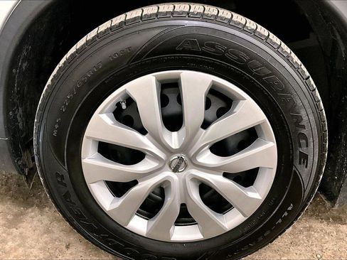 Used 2014 Nissan Rogue S image 9