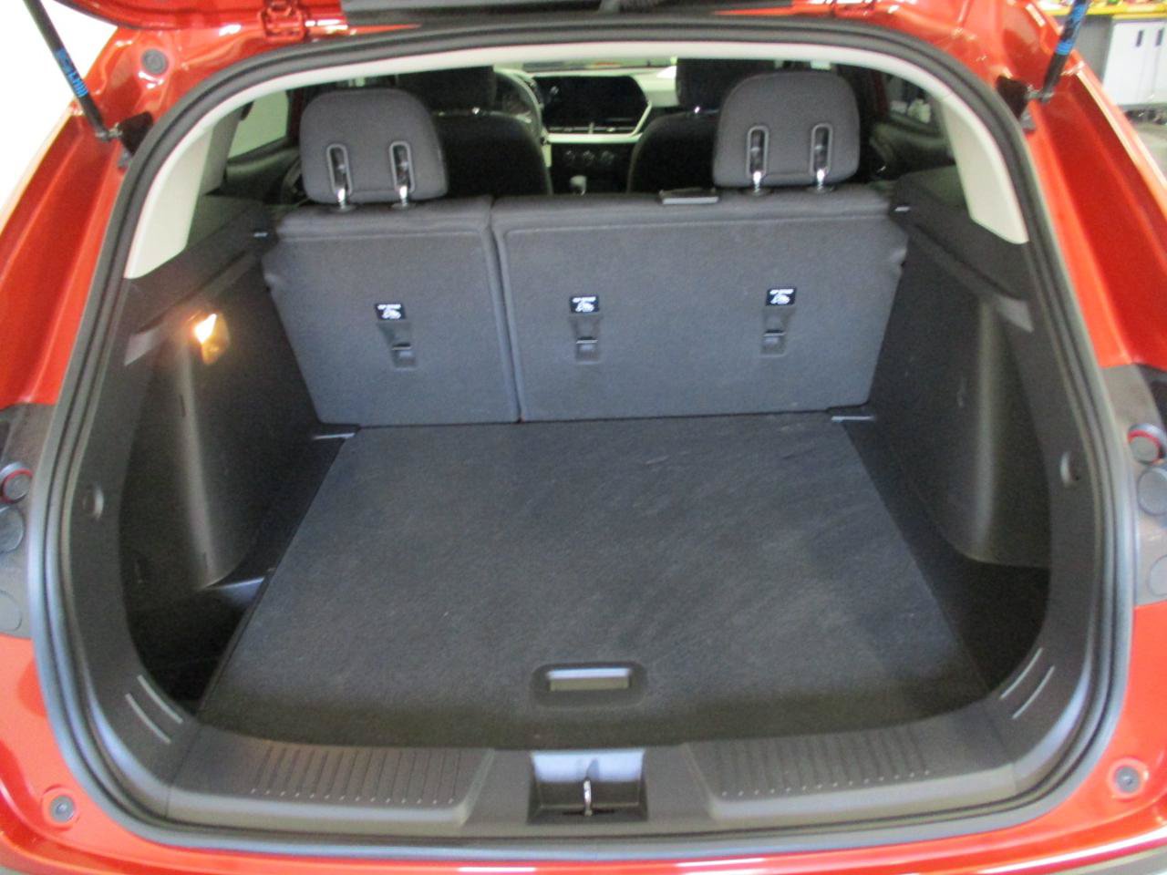Used 2024 Chevrolet Trax LS FWD image 13