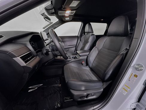 Used 2024 Mitsubishi Outlander SE Black Edition image 12