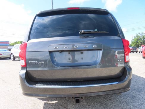 Used 2016 Dodge Grand Caravan SXT w/ Quick Order Package 29G SXT FWD image 7