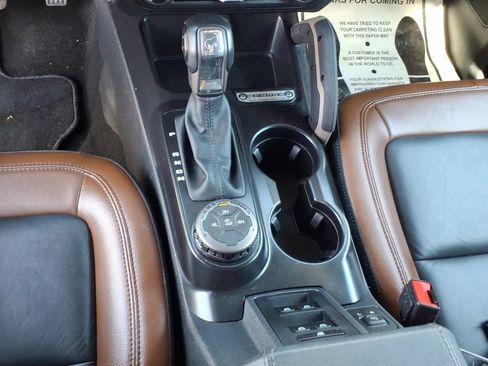 Used 2024 Ford Bronco Outer Banks AWD/4WD image 19