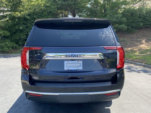 Used 2023 GMC Yukon XL SLT w/ SLT Premium Package AWD/4WD image 11